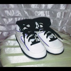 Boys sneakers
